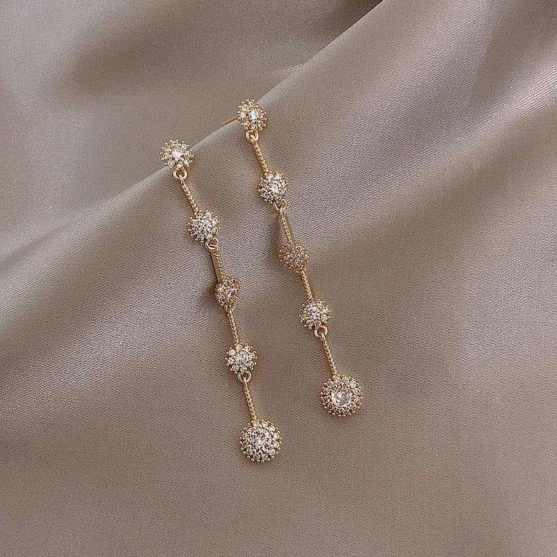 Coquette Gold Earrings - Grlfriend Club