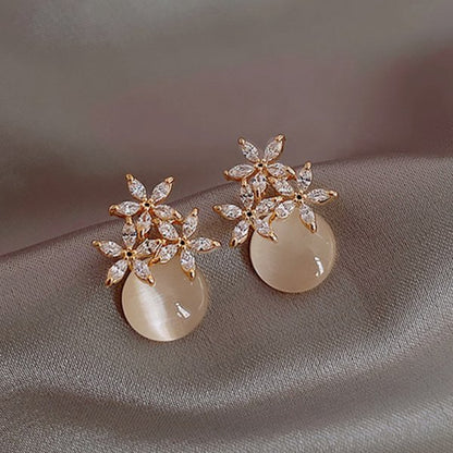 Coquette Gold Earrings - Grlfriend Club