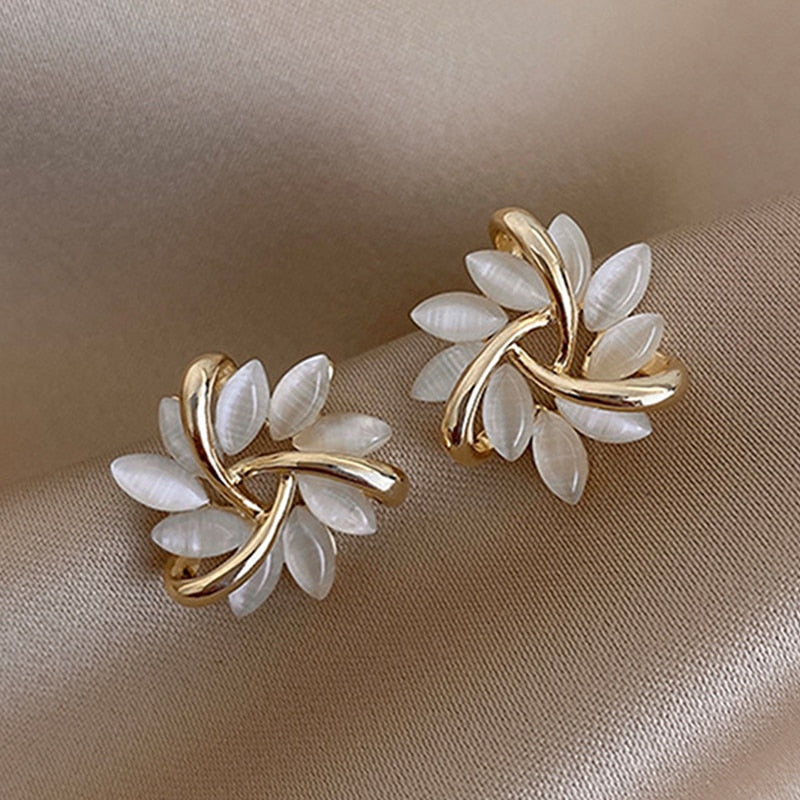 Coquette Gold Earrings - Grlfriend Club